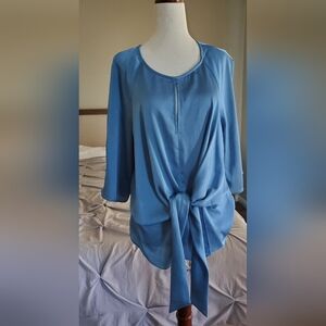 Vince Camuto Women's Blue Tie-Front Top Size S.